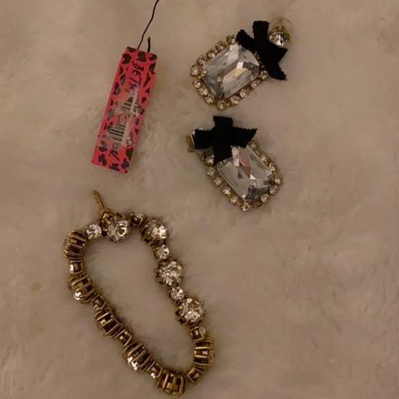 Betsey Johnson jewelry - Picture 5 of 5